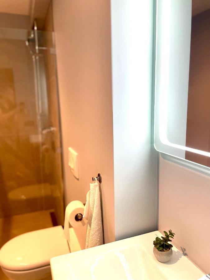 Modern Apartment With Hot Tub In Akureyri Esterno foto