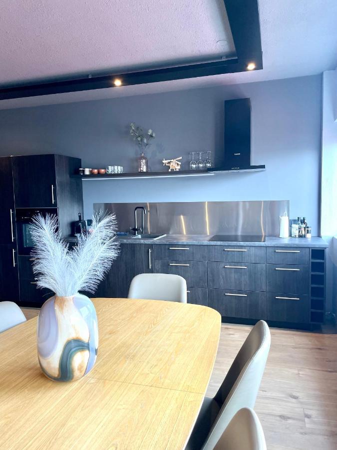 Modern Apartment With Hot Tub In Akureyri Esterno foto